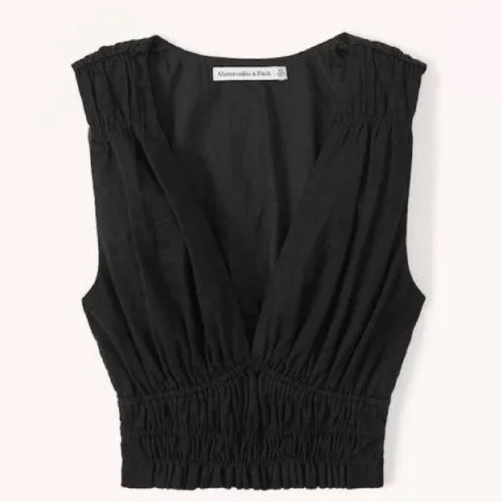 ABERCROMBIE linen blend v neck cropped black top